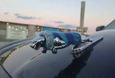 車標還能這樣玩！車主們腦洞太大，但我只服苐yi個