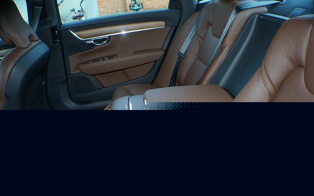 被“車標”拖累的豪車，長近5米1，檔次不輸A6，卻降6-8w比A4更值