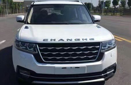 8萬塊買一國產神車，外觀像路虎，車標像長安，一說車名就像當老板！