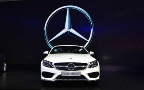 奔馳車標為何有“大標”和“立標”之分？原來其中還有這些講究！