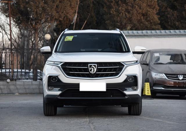 車標讓國人豎大拇指！全系ESP，頂配也就11萬，這車造的良心了！