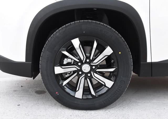 車標讓國人豎大拇指！全系ESP，頂配也就11萬，這車造的良心了！