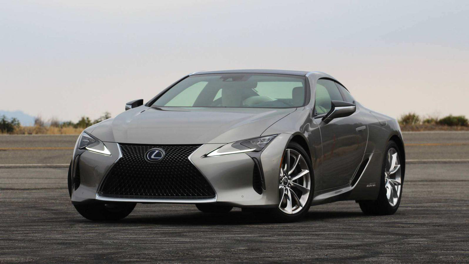 豐田旗下有12個車標，認識4個算正常，6個以上才敢說是豐田鐵粉