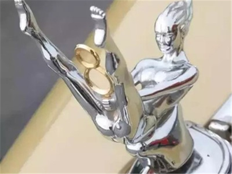 盤點(diǎn)全球“較丑”車標(biāo)，第2個(gè)修改過40次，第3個(gè)不忍直視！