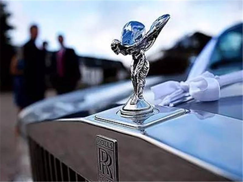 盤點(diǎn)全球“較丑”車標(biāo)，第2個(gè)修改過40次，第3個(gè)不忍直視！