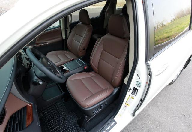 車標(biāo)都認(rèn)識(shí)但車卻沒啥人認(rèn)識(shí)，用V6賣45萬(wàn)的高端貨