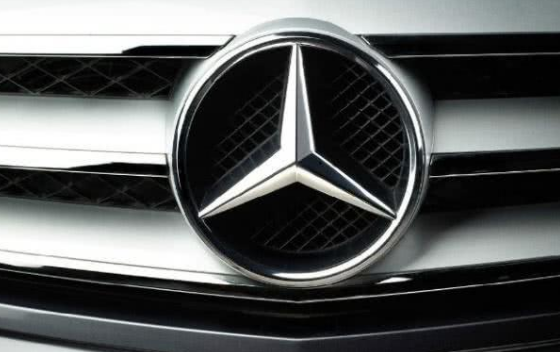  因?yàn)檐嚇?biāo)太像，奔馳告這家國(guó)產(chǎn)車5次都以失敗告終，無(wú)奈認(rèn)輸