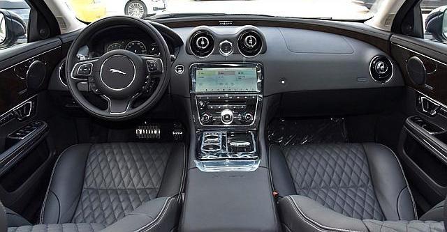 被“車標(biāo)”耽誤的豪車，長(zhǎng)超5米2氣場(chǎng)勝過s級(jí)，卻難走量