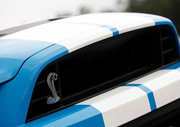 車標是條眼鏡蛇，和五菱一樣的換擋操作，118.8萬，保時捷見了也不敢惹