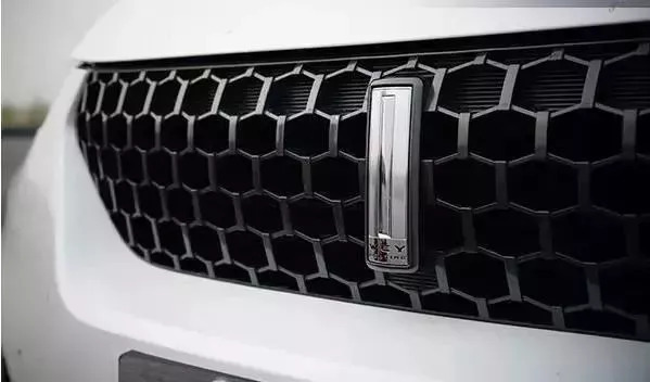 六大全球較有范車標：奔馳領銜，第三個出自中國怪才設計師之手