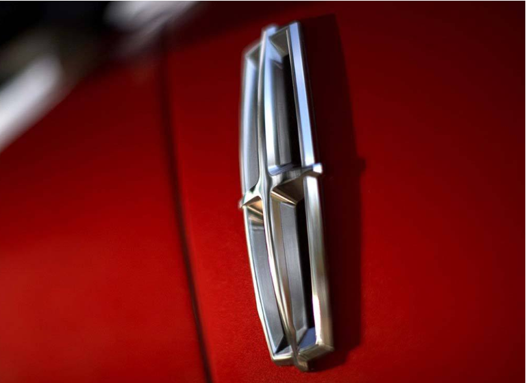 過年回家看到這5款車標汽車，請躲遠點！不然賣房子可能都不夠賠