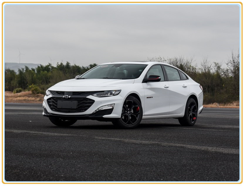 被車標害慘的B級車！車長4米9+進口發動機，跌破13萬，比雅閣厚道