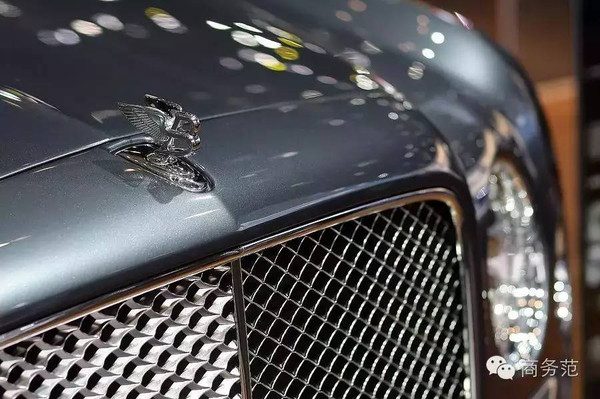 勞斯萊斯車標背后，竟有一段凄美的愛情。