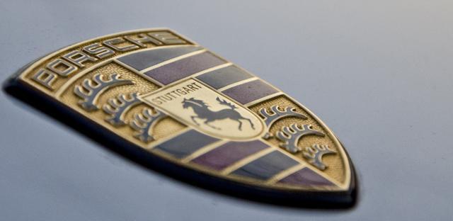 全球5大頂級豪車標(biāo)志的含義，寶馬寓意深刻，沒想到奔馳是這樣的