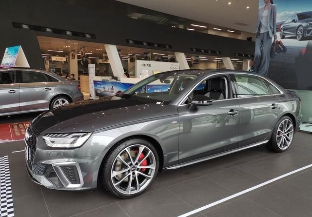 車標是國人較愛，比寶馬3系帥氣，破百6.6秒，30.58w起