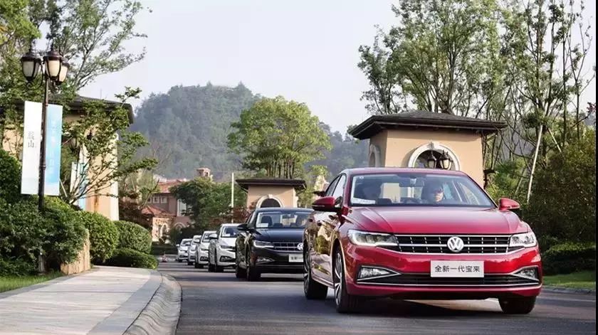 這款車除了LOGO和以前一樣，別的都變了