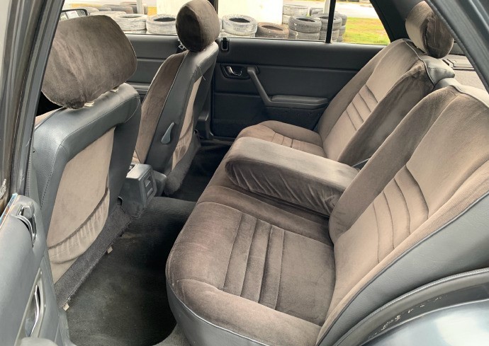 廣州唯一一臺標志505，致敬老車標志旗艦