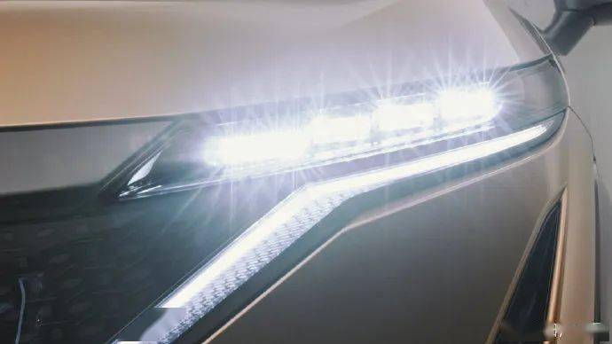 首次換LOGO！日產汽車將更換全新黑白扁平LOGO？