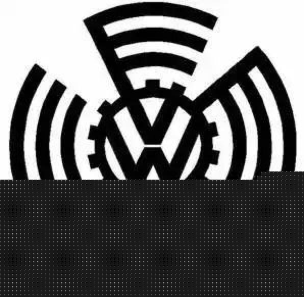 別看不起國產(chǎn)車標了！保時捷舊logo還不如寶駿，寶馬的舊車標更丑