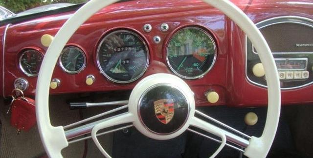 別看不起國產(chǎn)車標了！保時捷舊logo還不如寶駿，寶馬的舊車標更丑