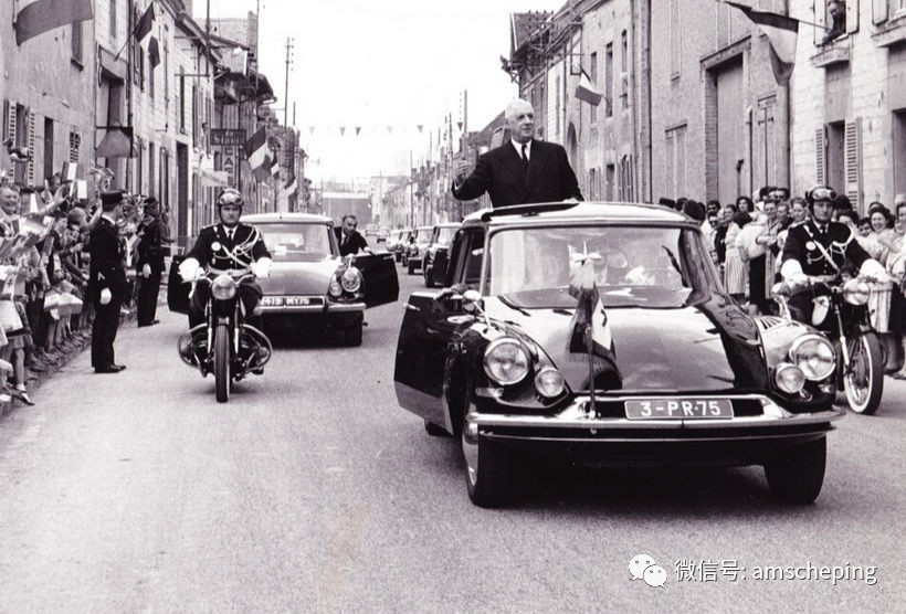 99.9%的人都不知道這車LOGO是雞！