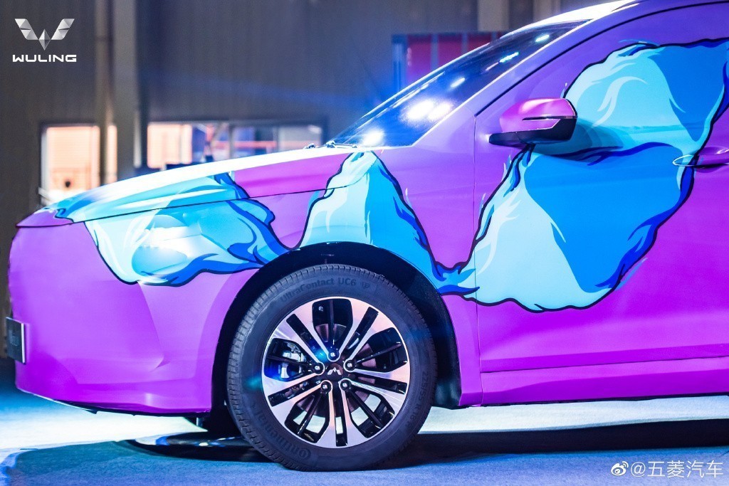 五菱汽車煥新，迎來(lái)全新銀色車標(biāo)LOGO