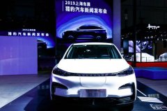 新車+新LOGO謀強勢反彈，劉康