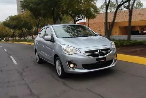 其實你的車還能貼另一個品牌的LOGO