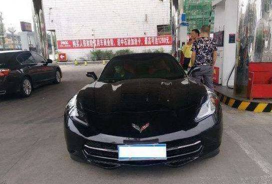 這輛車的車標，看起來還是挺酷的，不過。。。