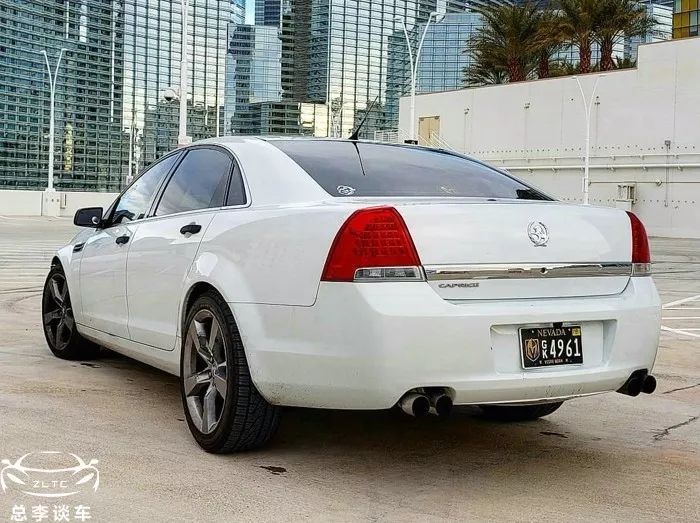 看外形是別克，車標卻是獅子，一樣的車，為啥用不同的LOGO