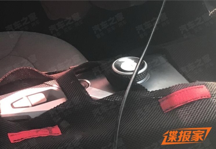 全新LOGO設(shè)計(jì) 吉利Ge11實(shí)車細(xì)節(jié)圖曝光