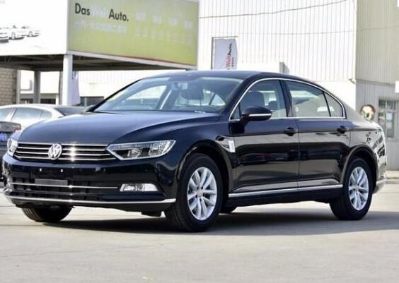 12月上市的大眾車，標志下面帶字母，這次不怕雅閣凱美瑞了