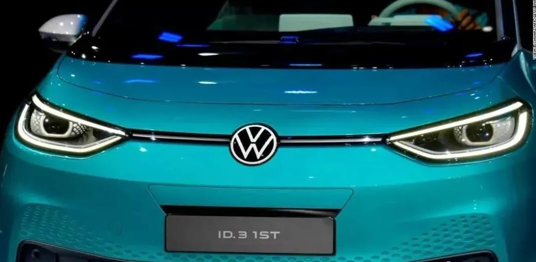 寶馬、大眾、日產等相繼更新車標LOGO！“扁平風”成了大潮流？