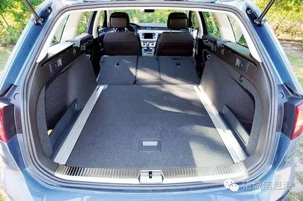 厲害了！汽車標志新玩法，柳市街頭偶遇馬自達變身“貓頭鷹 ”