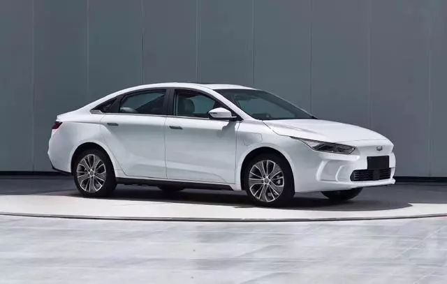 更換LOGO設計，吉利純電轎車Ge11實車圖曝光，有望在明年上市銷售