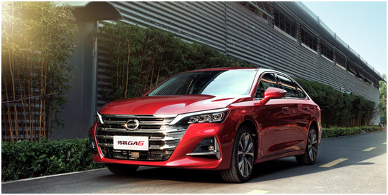 三款10萬級轎車各具特色，堪比合資，換了LOGO更完美了