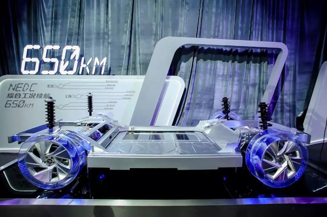 還高價買豪車LOGO！？預售價25萬起的百萬級中國較高科技豪華車Aion LX來了