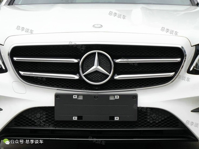 買輛奔馳，看別人的車標(biāo)能擰下來，不敢開車出門了