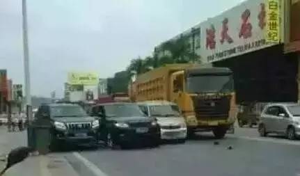 10萬的車偷偷改成100萬的車標我能理解，但200萬的跑車硬是改成山寨車標到底是圖個啥？