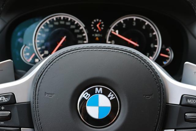 寶馬換新車標了！黑白新標帥炸了