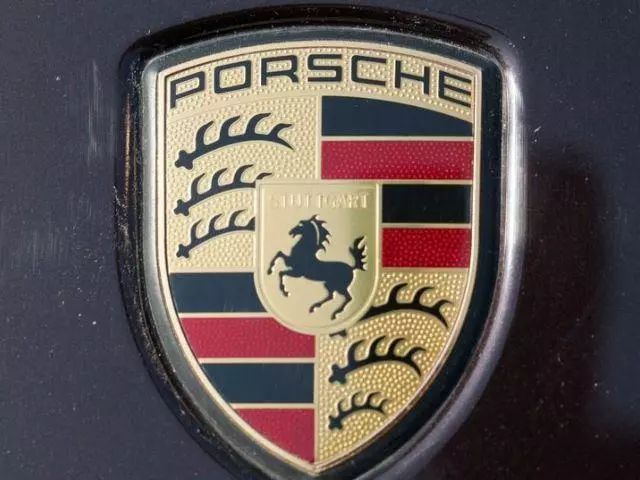 這四個車都用“馬”做車標，差距咋這么大呢！