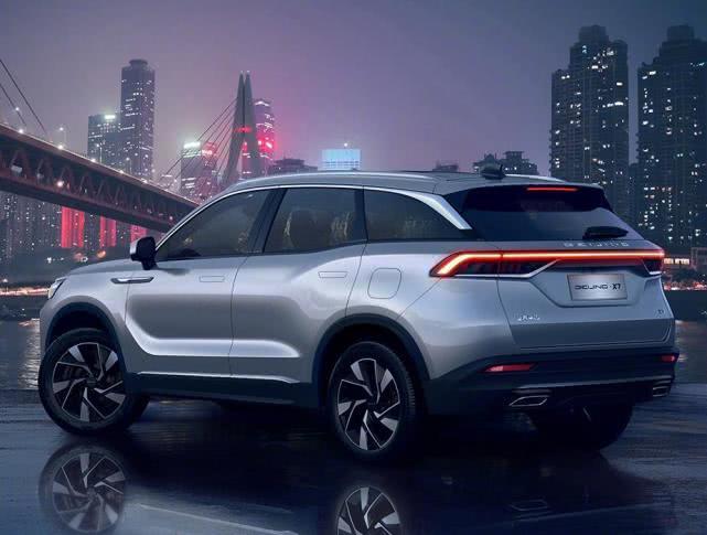 北京汽車終于“換車標”了！看到車標后，網(wǎng)友：早干嘛去了？