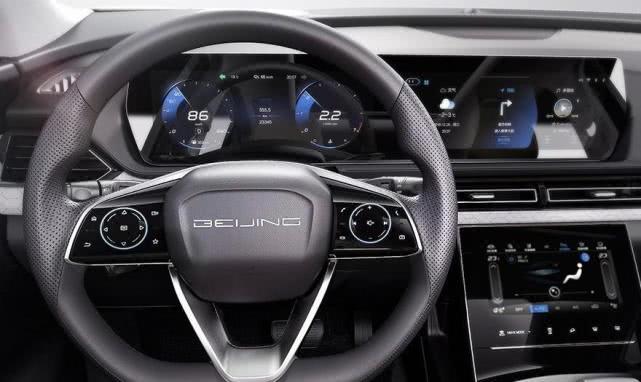 北京汽車終于“換車標”了！看到車標后，網(wǎng)友：早干嘛去了？