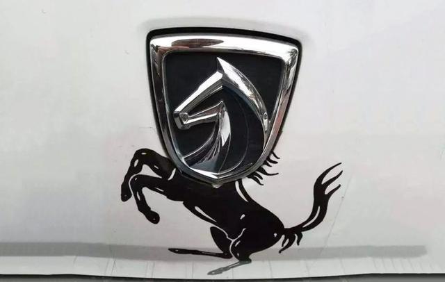 被玩壞的車標，腦洞大開！車主都笑哭了