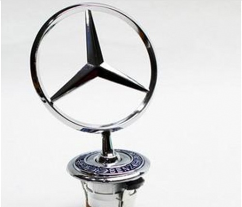 奔馳車標你知道有什么區別嗎？為什么有“立標”和“大標”？