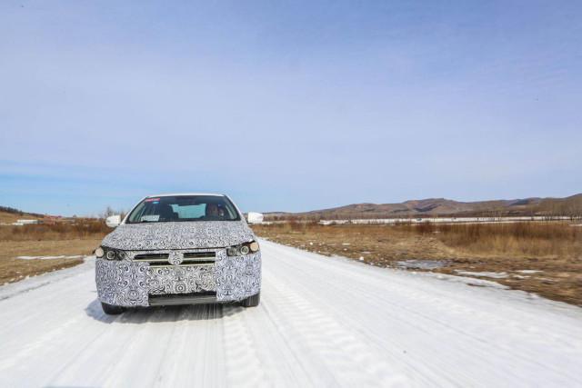 比亞迪可算舍得換車標(biāo)了！這世界上還有什么不可能呢？
