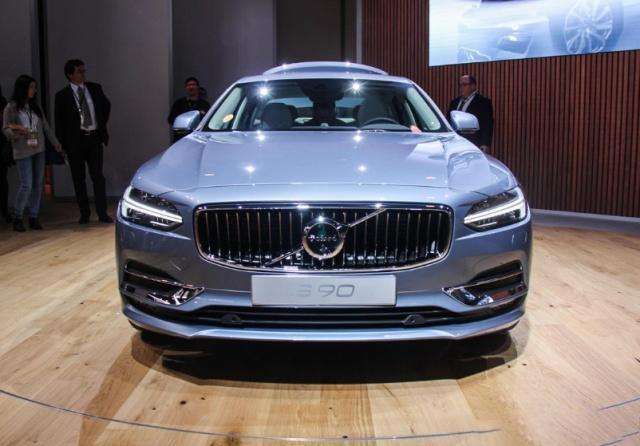 不是為了面子，這3款豪華品牌的車不要買，空有一個(gè)車標(biāo)沒(méi)內(nèi)在