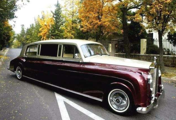 這個(gè)國(guó)產(chǎn)“勞斯萊斯”亮，車標(biāo)一模一樣，看到價(jià)格太良心