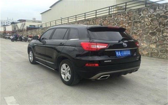 長安這車被嘲諷為山寨車，去掉字母車標(biāo)后，比寶馬X6都帶勁