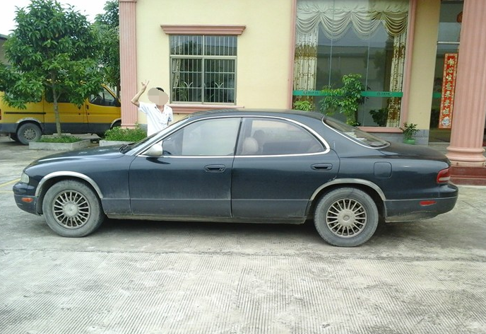 馬自達的高級車，當年與大奔齊名，看到車標很多人都不認識！